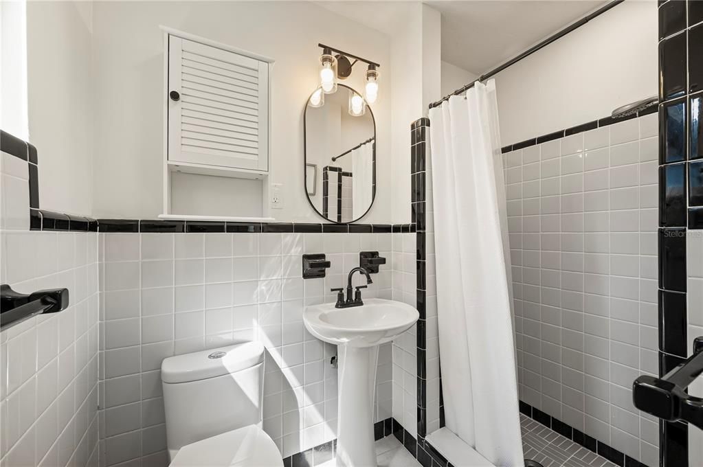 Active With Contract: $405,000 (4 beds, 3 baths, 2312 Square Feet)