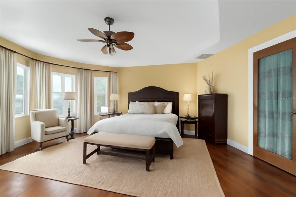 待售: $750,000 (6 贝兹, 4 浴室, 4436 平方英尺)