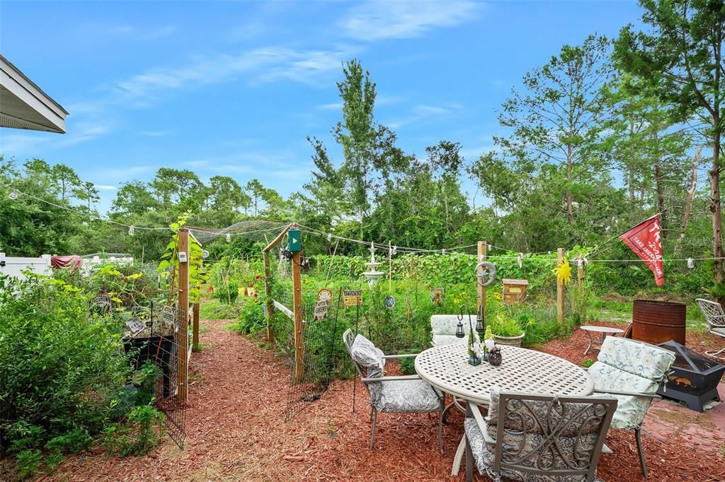 待售: $750,000 (6 贝兹, 4 浴室, 4436 平方英尺)