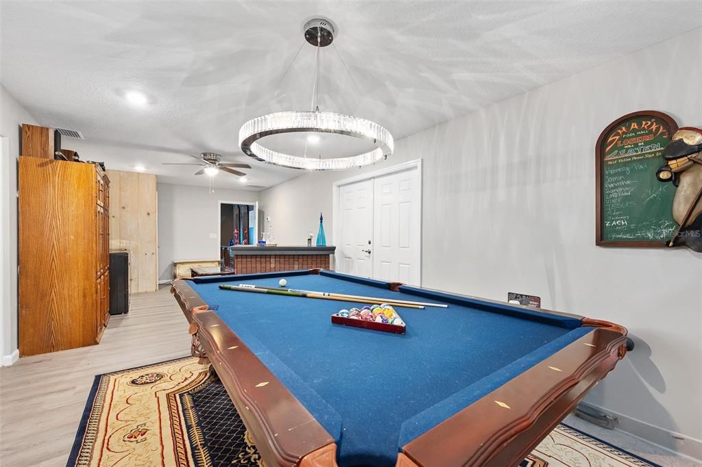 待售: $750,000 (6 贝兹, 4 浴室, 4436 平方英尺)