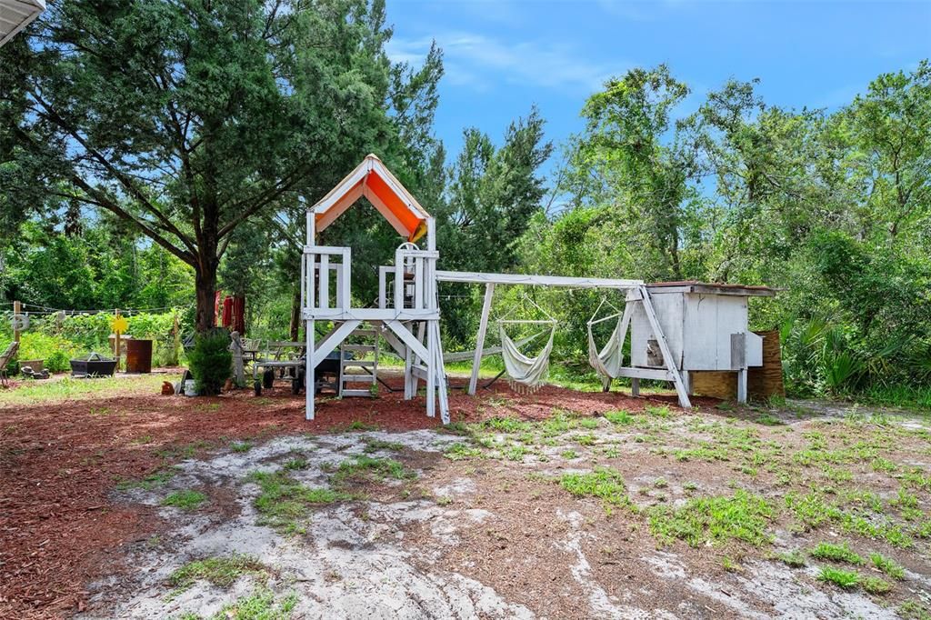 待售: $750,000 (6 贝兹, 4 浴室, 4436 平方英尺)