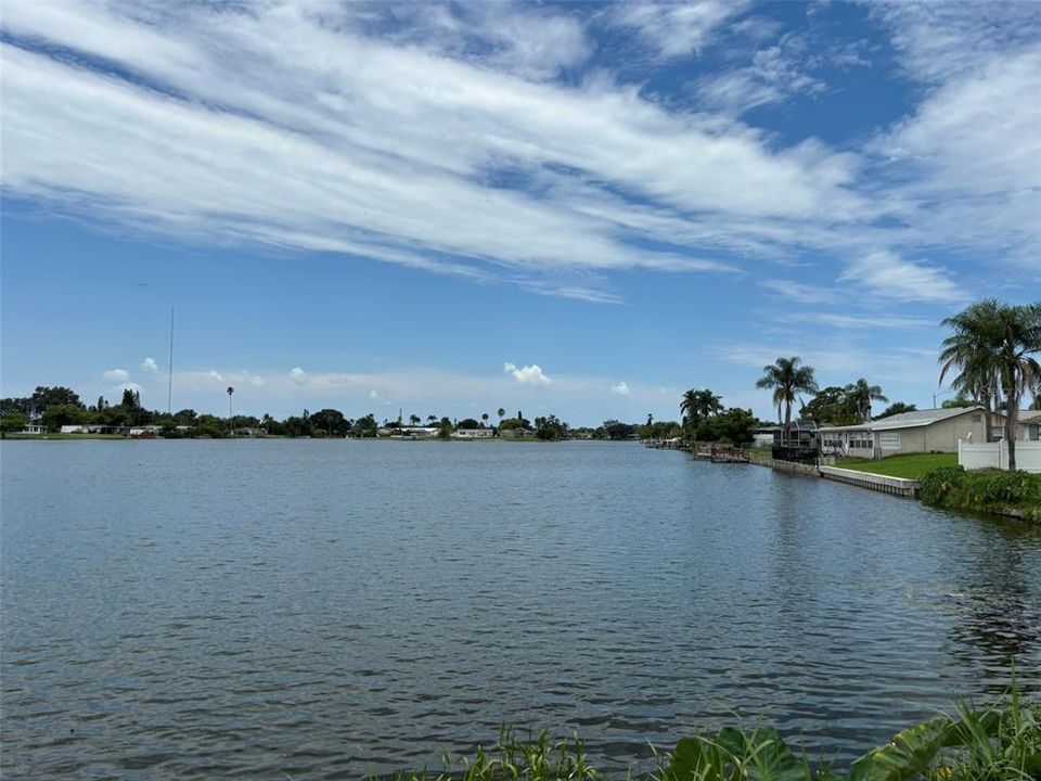 На продажу: $99,000 (0.13 acres)