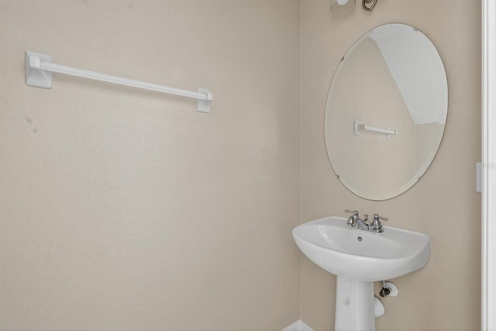 Под контрактом: $2,325 (3 спален, 2 ванн, 1666 Квадратных фут)