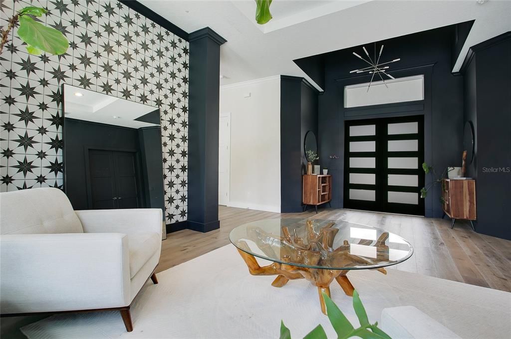 合同活跃: $2,000,000 (4 贝兹, 4 浴室, 3640 平方英尺)