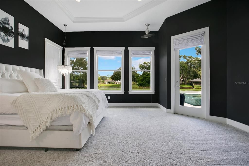 合同活跃: $2,000,000 (4 贝兹, 4 浴室, 3640 平方英尺)