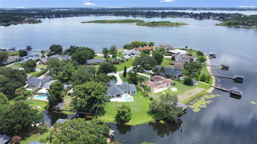 合同活跃: $2,000,000 (4 贝兹, 4 浴室, 3640 平方英尺)