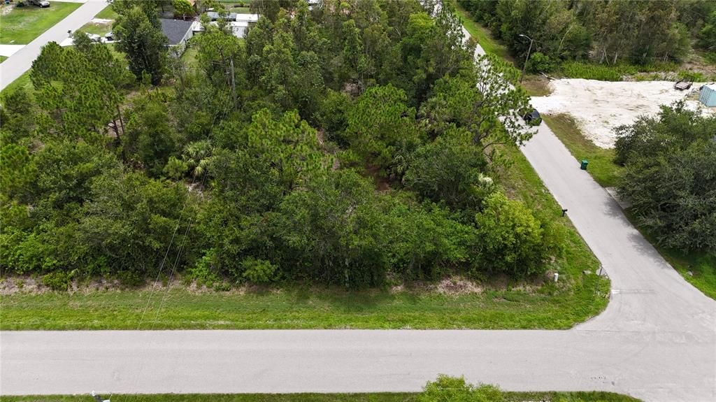 待售: $42,000 (0.37 acres)