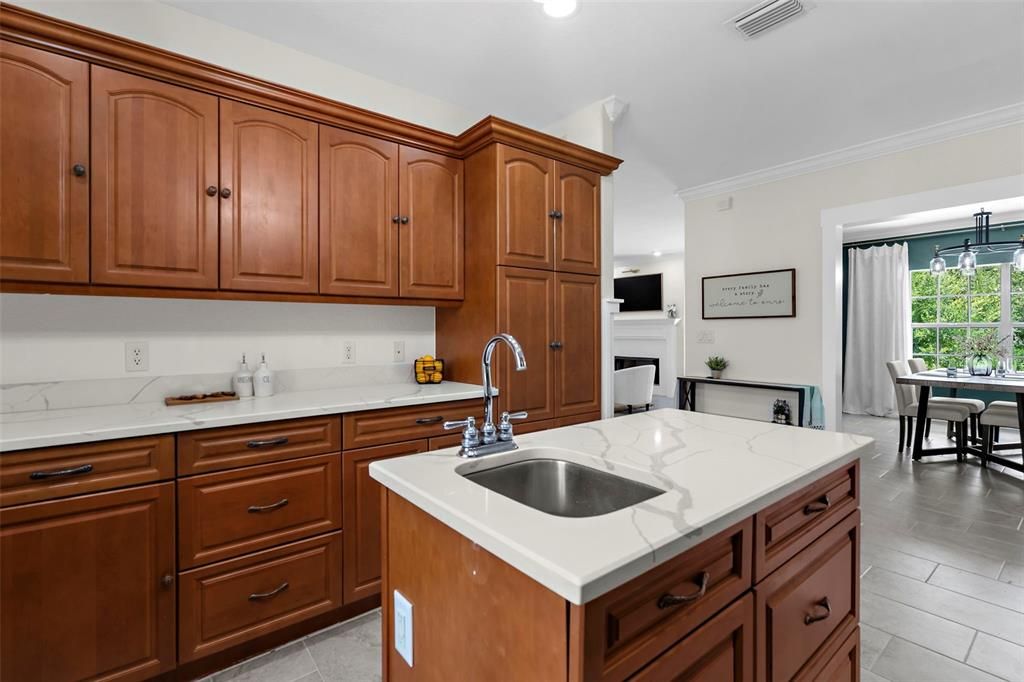 待售: $999,900 (3 贝兹, 2 浴室, 2723 平方英尺)