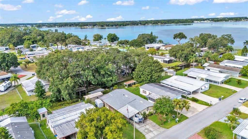 Active With Contract: $89,900 (2 beds, 2 baths, 952 Square Feet)