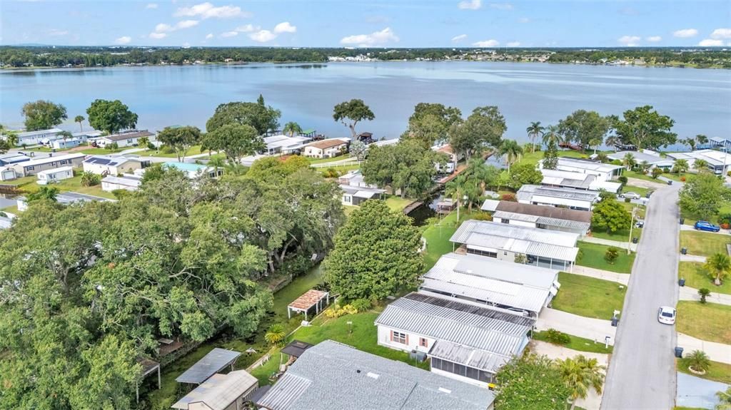 Active With Contract: $89,900 (2 beds, 2 baths, 952 Square Feet)