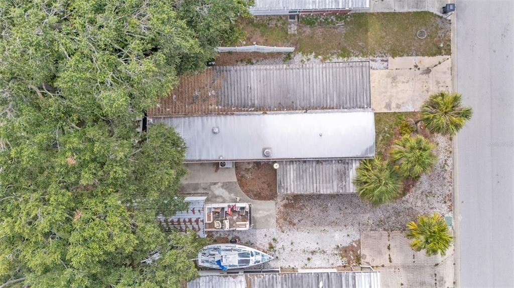 Active With Contract: $89,900 (2 beds, 2 baths, 952 Square Feet)