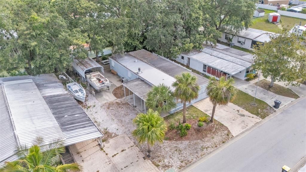 Active With Contract: $89,900 (2 beds, 2 baths, 952 Square Feet)