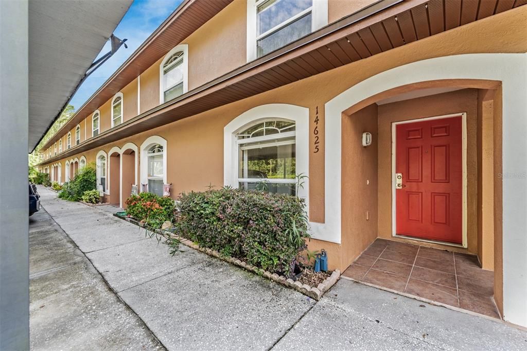 Active With Contract: $235,000 (2 beds, 2 baths, 1475 Square Feet)