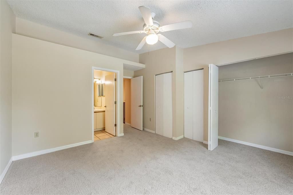 Active With Contract: $235,000 (2 beds, 2 baths, 1475 Square Feet)