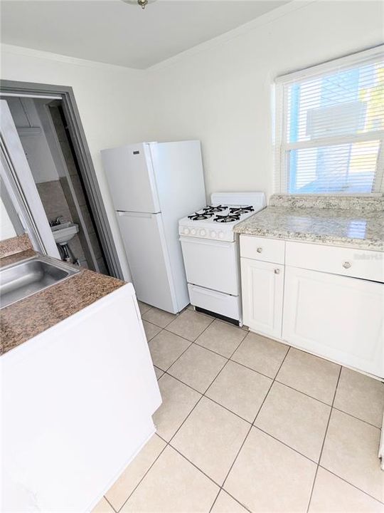 待售: $449,900 (4 贝兹, 0 浴室, 2220 平方英尺)