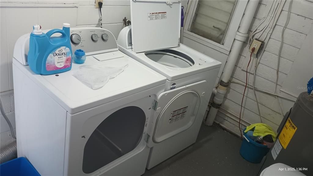 待售: $449,900 (4 贝兹, 0 浴室, 2220 平方英尺)