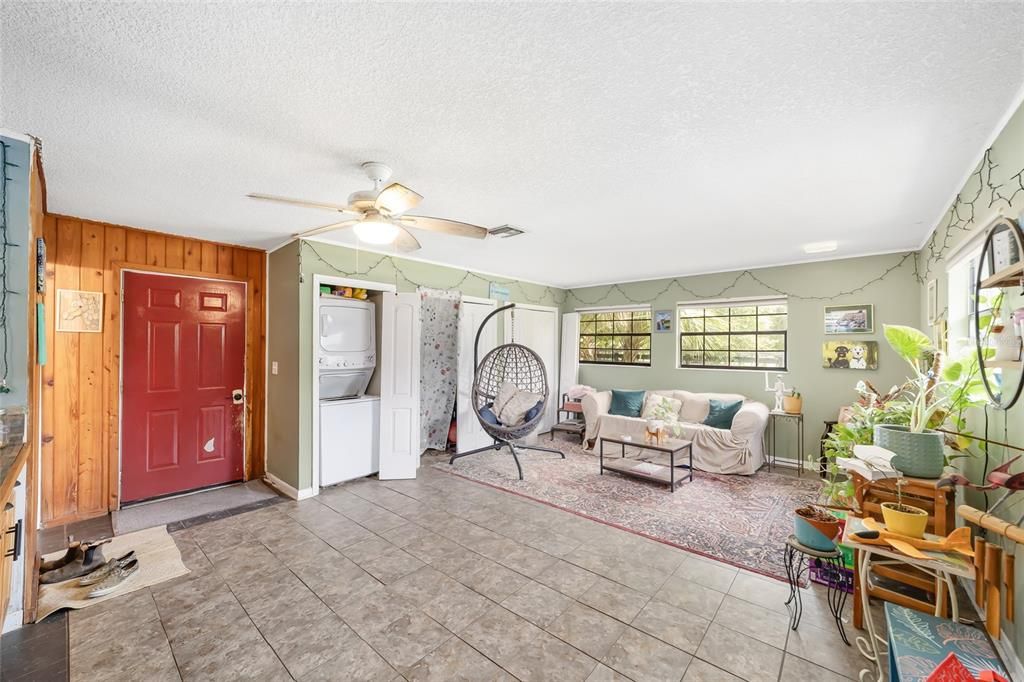 For Sale: $1,965,000 (4 beds, 2 baths, 2866 Square Feet)