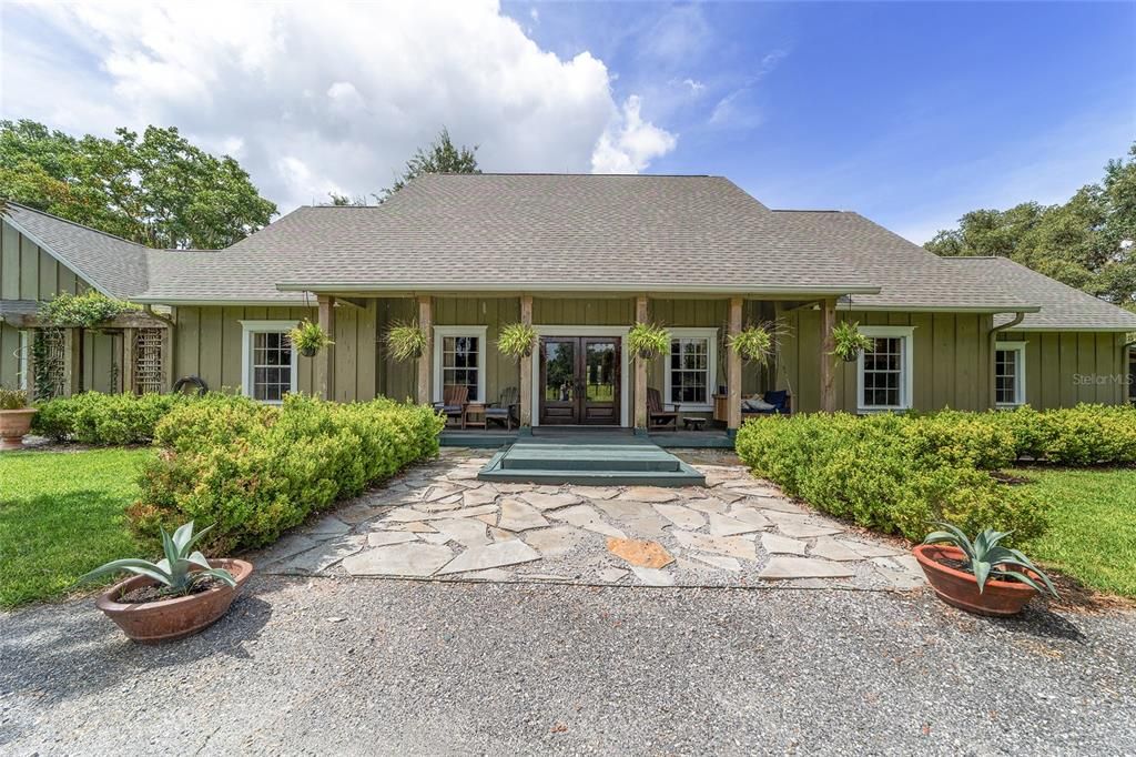 For Sale: $1,965,000 (4 beds, 2 baths, 2866 Square Feet)