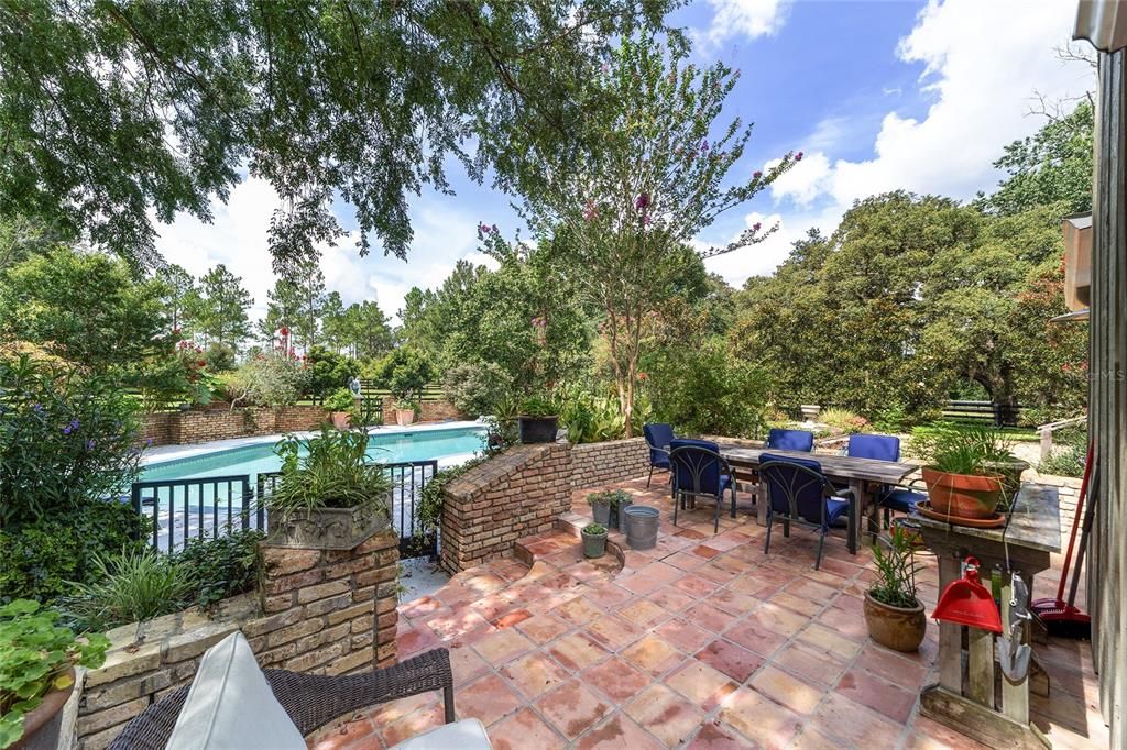 For Sale: $1,965,000 (4 beds, 2 baths, 2866 Square Feet)