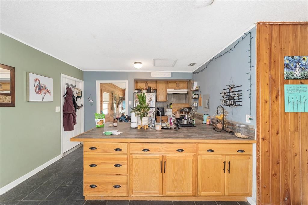 For Sale: $1,965,000 (4 beds, 2 baths, 2866 Square Feet)