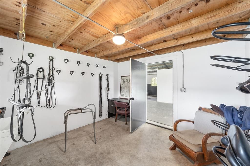 For Sale: $1,965,000 (4 beds, 2 baths, 2866 Square Feet)