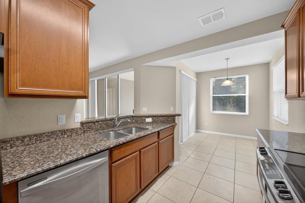 Active With Contract: $1,700 (2 beds, 2 baths, 1504 Square Feet)