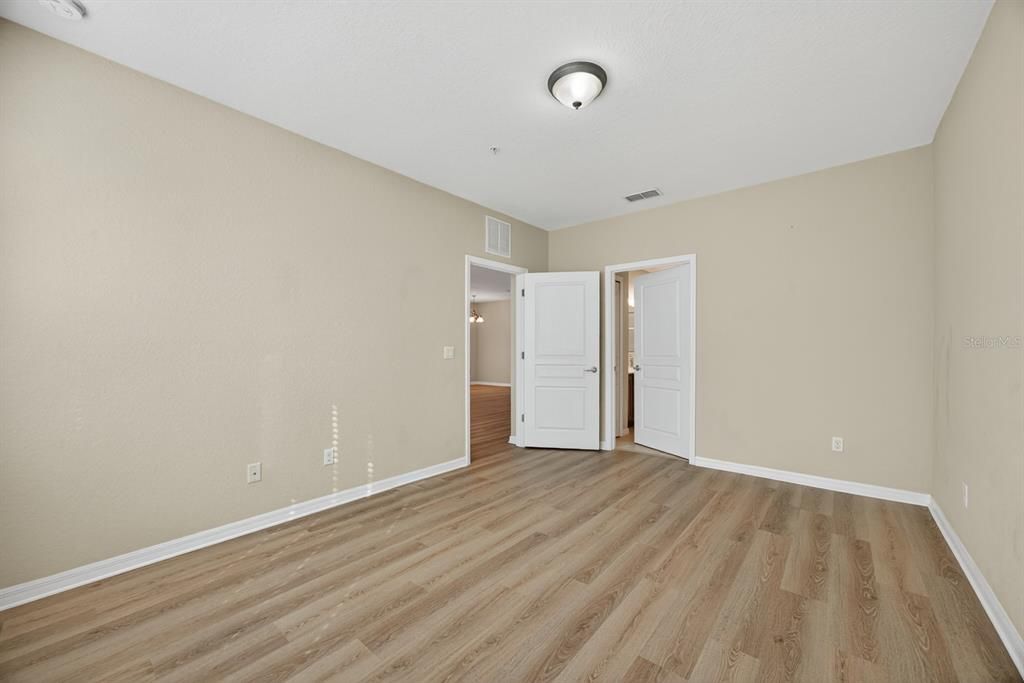 Active With Contract: $1,700 (2 beds, 2 baths, 1504 Square Feet)