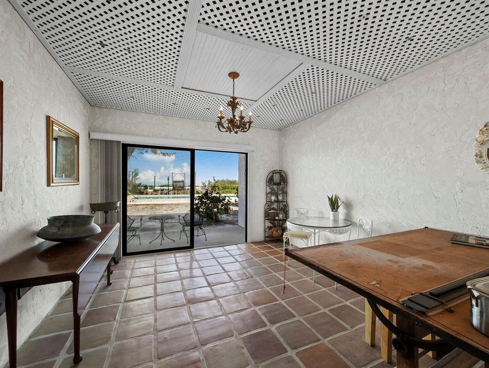 待售: $750,000 (2 贝兹, 2 浴室, 1350 平方英尺)