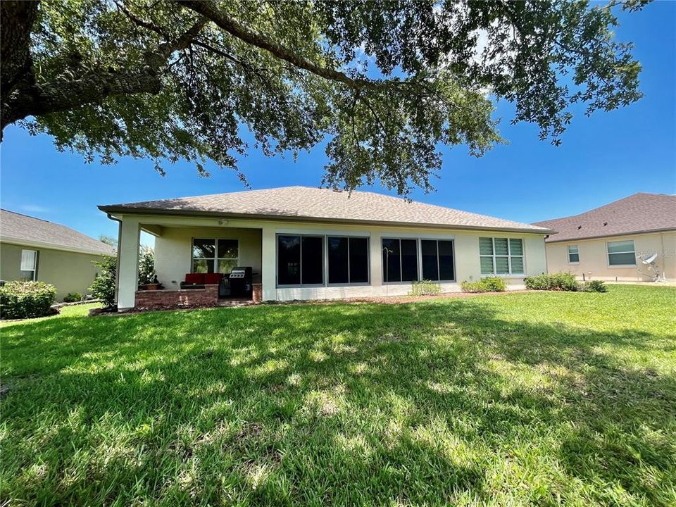 合同活跃: $359,000 (2 贝兹, 2 浴室, 1870 平方英尺)