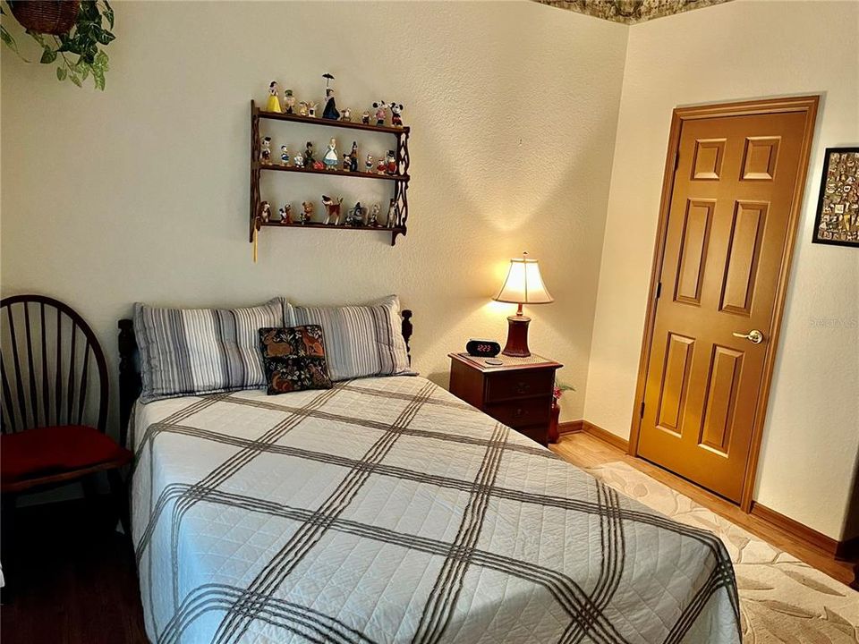 合同活跃: $359,000 (2 贝兹, 2 浴室, 1870 平方英尺)