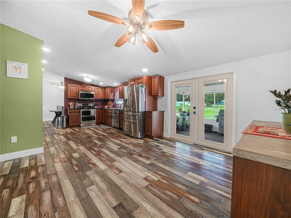 For Sale: $315,000 (4 beds, 2 baths, 1782 Square Feet)