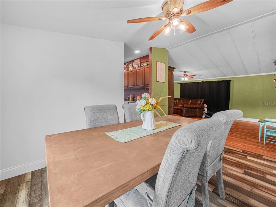 For Sale: $315,000 (4 beds, 2 baths, 1782 Square Feet)