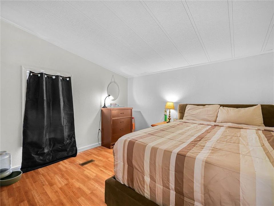 For Sale: $315,000 (4 beds, 2 baths, 1782 Square Feet)