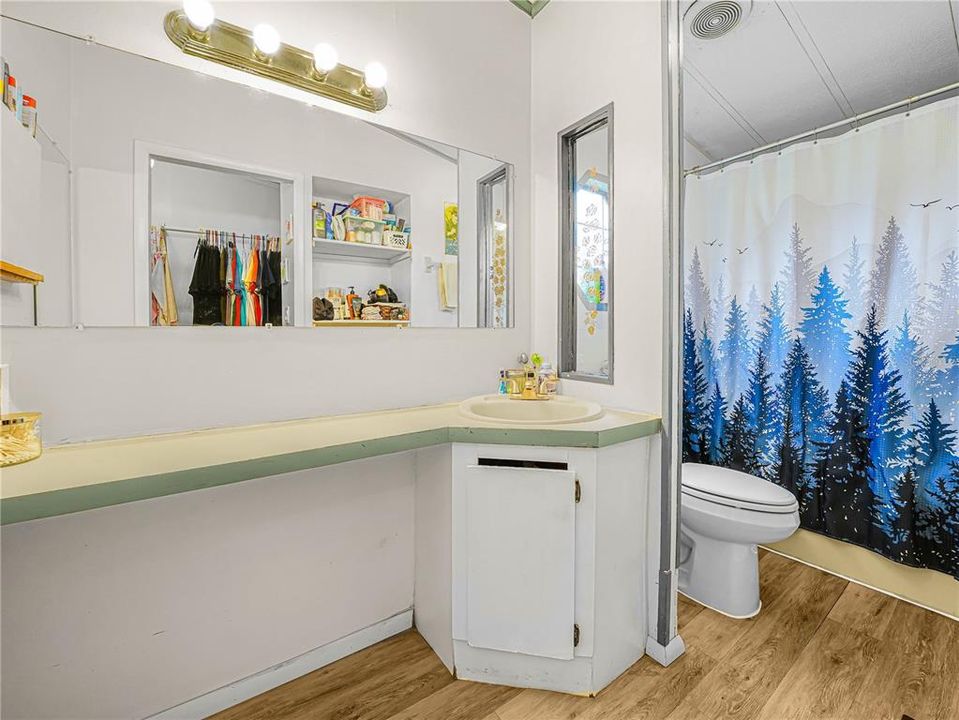 For Sale: $315,000 (4 beds, 2 baths, 1782 Square Feet)