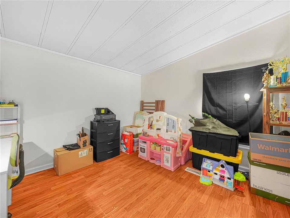 For Sale: $315,000 (4 beds, 2 baths, 1782 Square Feet)