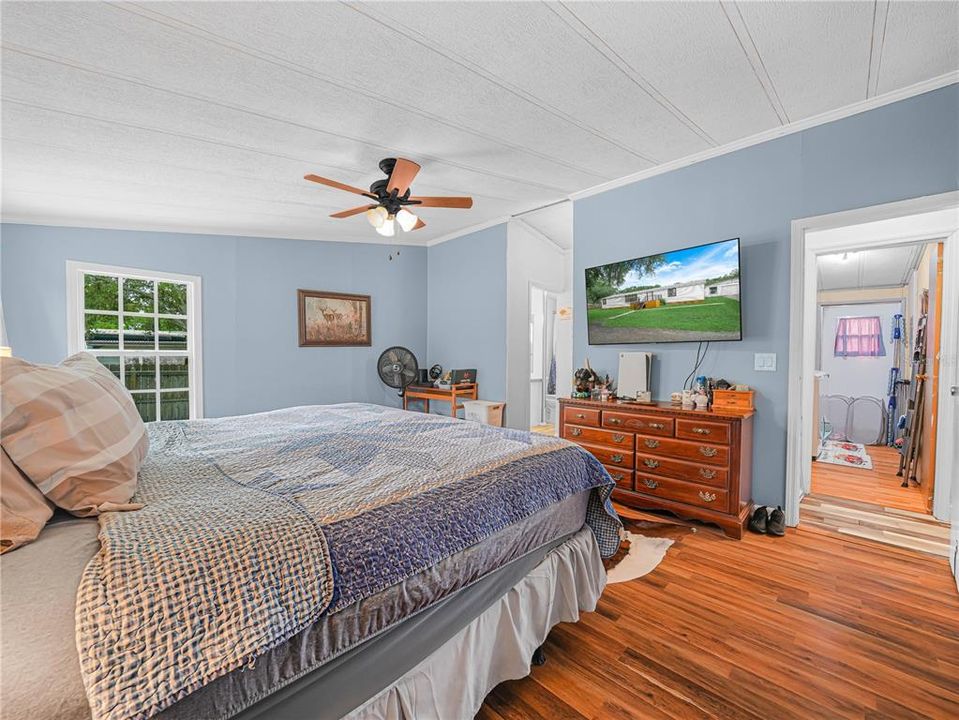 For Sale: $315,000 (4 beds, 2 baths, 1782 Square Feet)