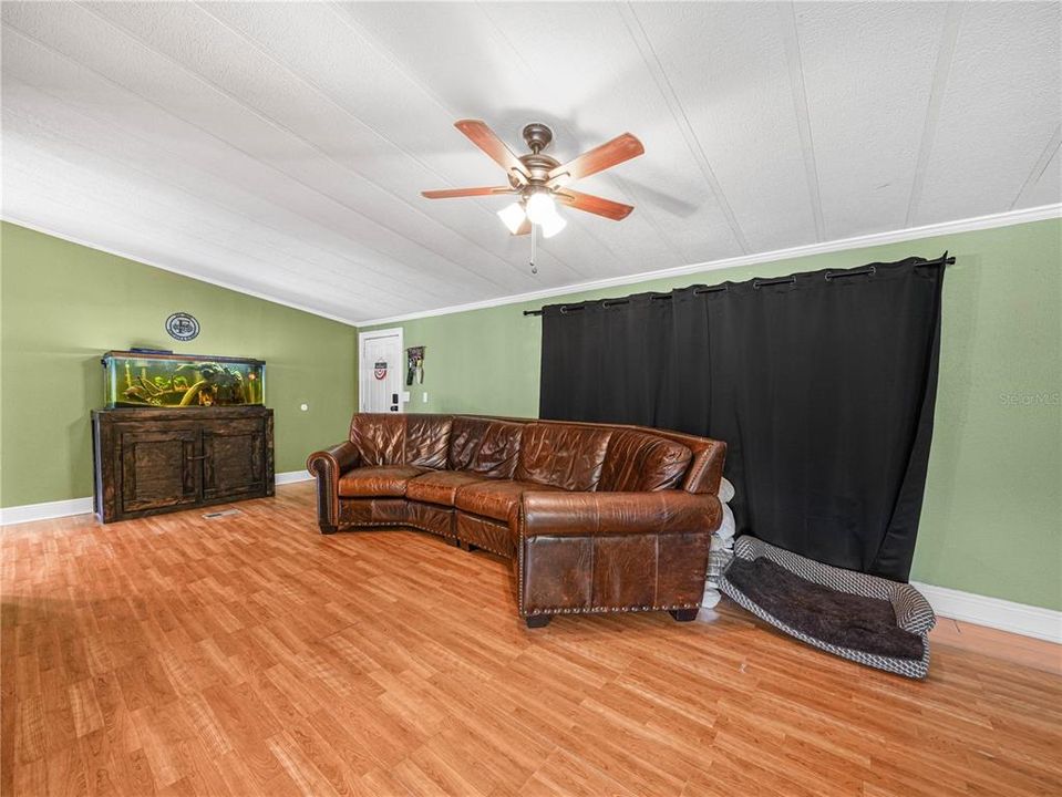 For Sale: $315,000 (4 beds, 2 baths, 1782 Square Feet)