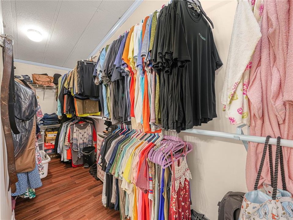 For Sale: $315,000 (4 beds, 2 baths, 1782 Square Feet)