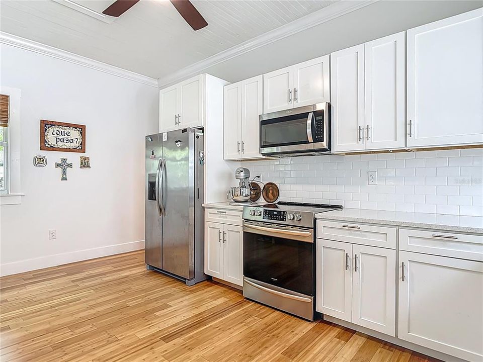 En Venta: $539,000 (4 camas, 3 baños, 1990 Pies cuadrados)