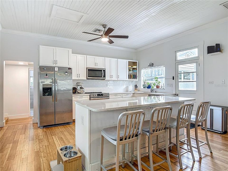 En Venta: $539,000 (4 camas, 3 baños, 1990 Pies cuadrados)