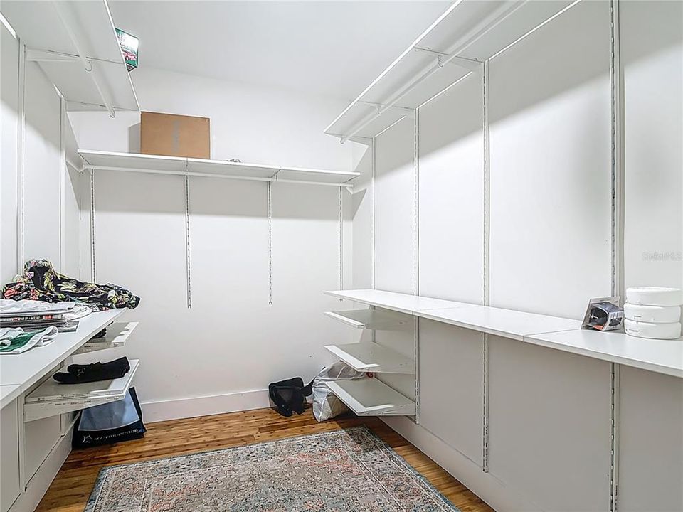 En Venta: $539,000 (4 camas, 3 baños, 1990 Pies cuadrados)