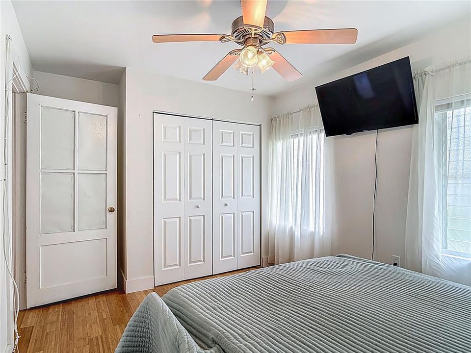 En Venta: $539,000 (4 camas, 3 baños, 1990 Pies cuadrados)