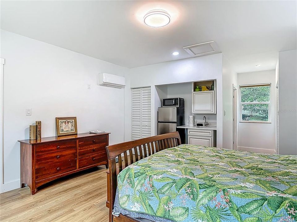 En Venta: $539,000 (4 camas, 3 baños, 1990 Pies cuadrados)