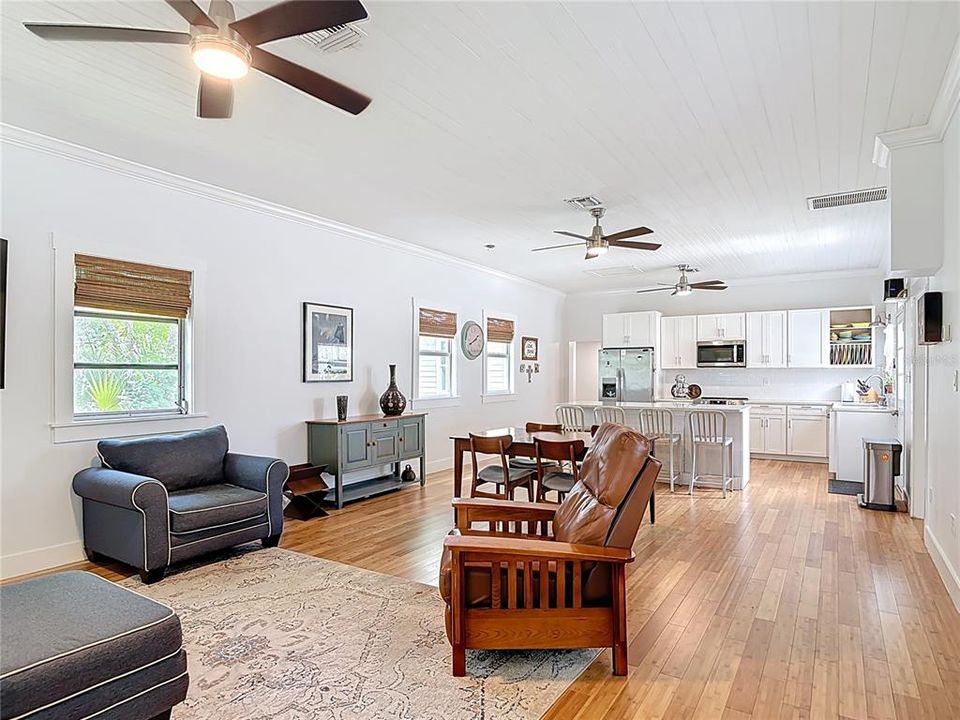 En Venta: $539,000 (4 camas, 3 baños, 1990 Pies cuadrados)