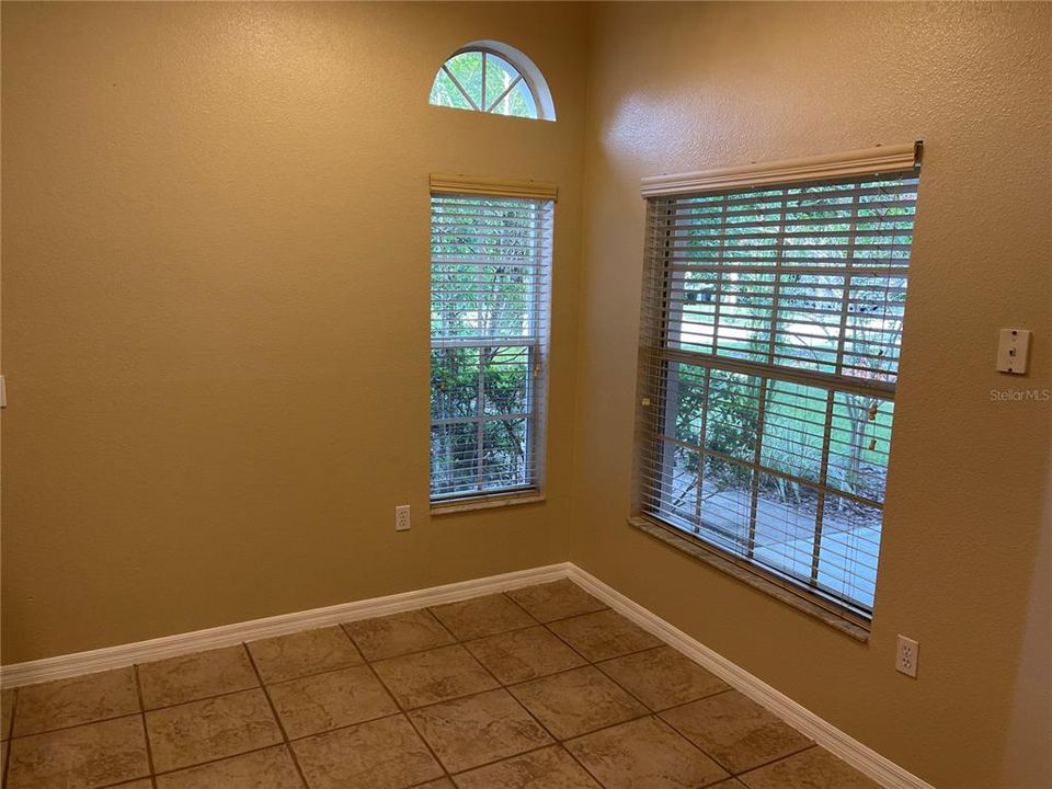 For Rent: $1,850 (3 beds, 2 baths, 1515 Square Feet)