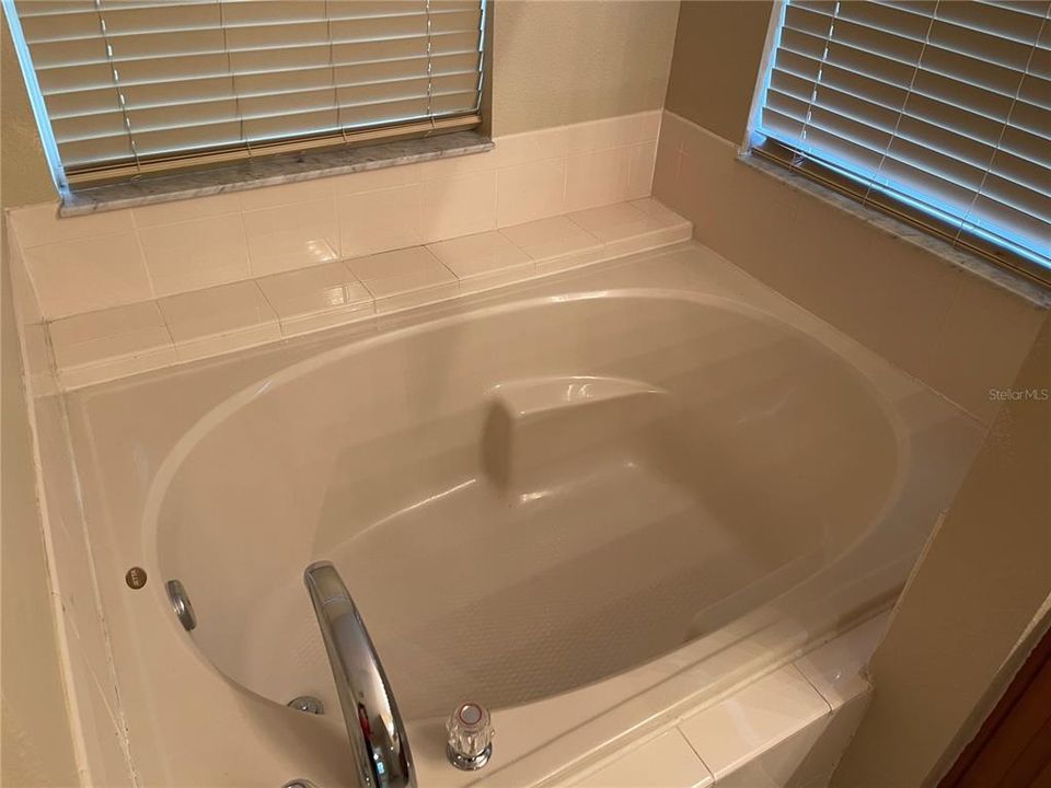 For Rent: $1,850 (3 beds, 2 baths, 1515 Square Feet)