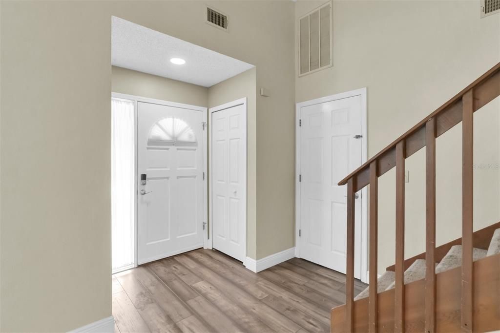 На продажу: $409,000 (3 спален, 2 ванн, 1628 Квадратных фут)