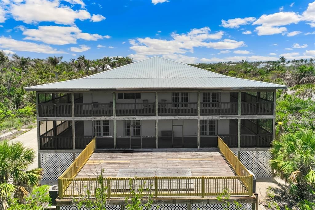For Sale: $2,900,000 (4 beds, 3 baths, 4608 Square Feet)