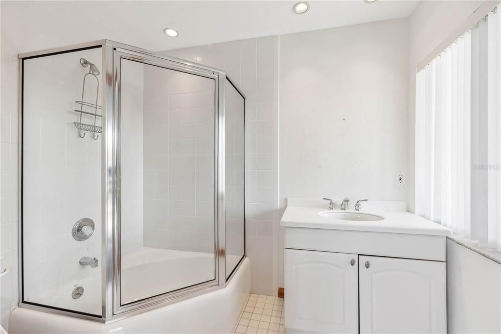 For Sale: $2,900,000 (4 beds, 3 baths, 4608 Square Feet)