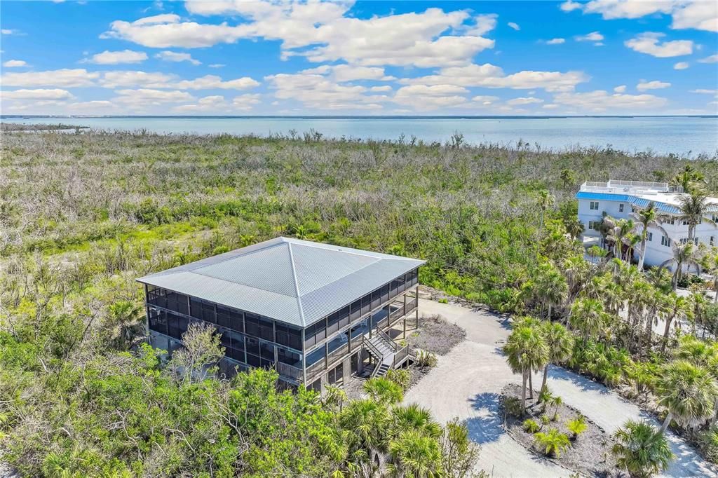 For Sale: $2,900,000 (4 beds, 3 baths, 4608 Square Feet)